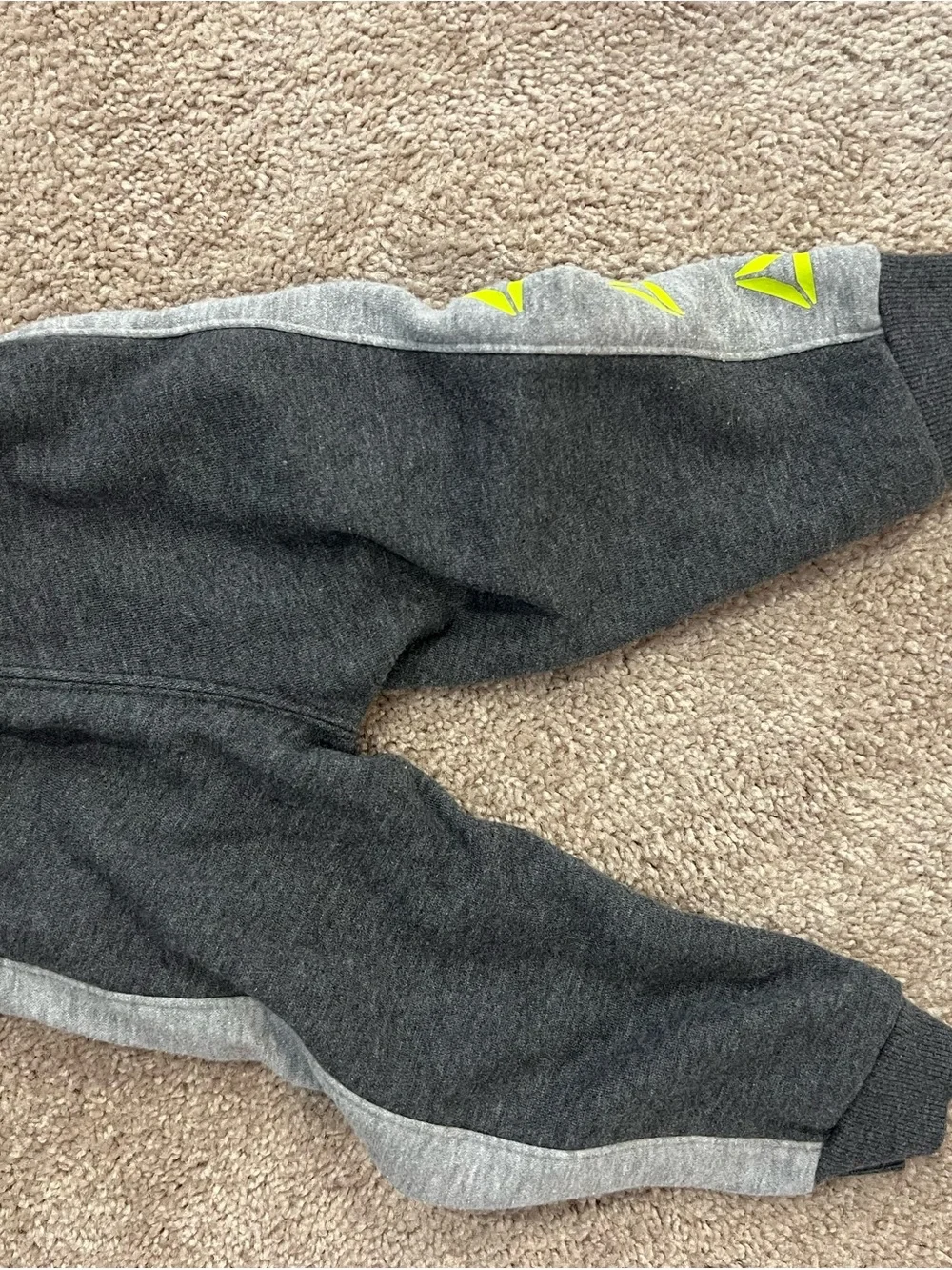 Reebok Kids' Gray & Neon Yellow Active Set